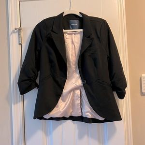 ModCloth 3/4 sleeve black blazer
